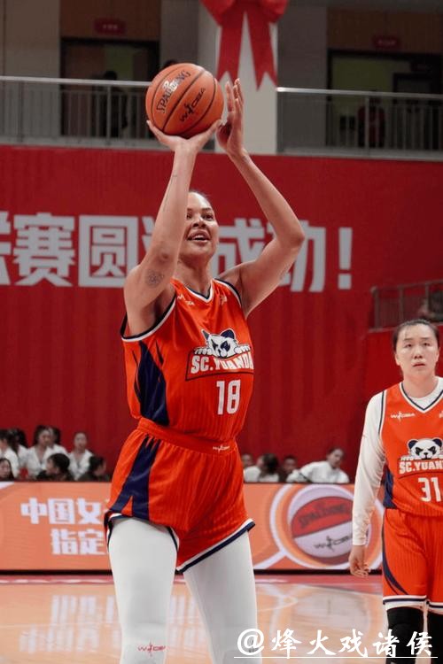 坎贝奇“两双”带领四川女篮力克WCBA领头羊